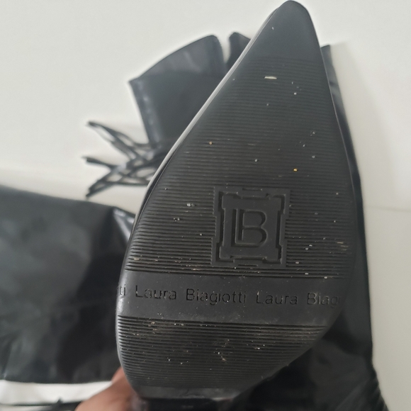 Laura Biagiotti | Leather Boots with Tassels - Picture 15 of 16